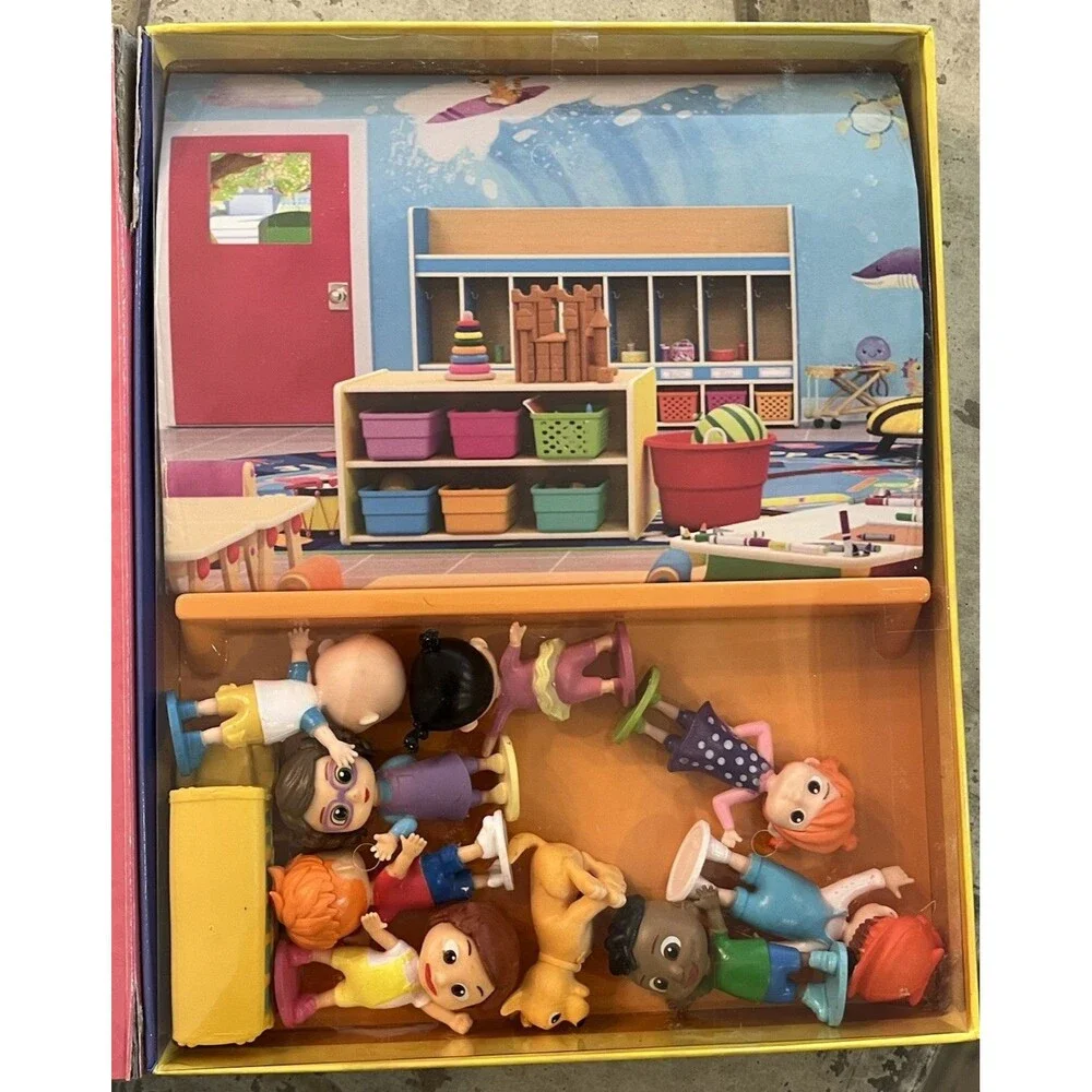 Cocomelon My Busy Books In Spanish Complete Set 10 Figurines & Playmat